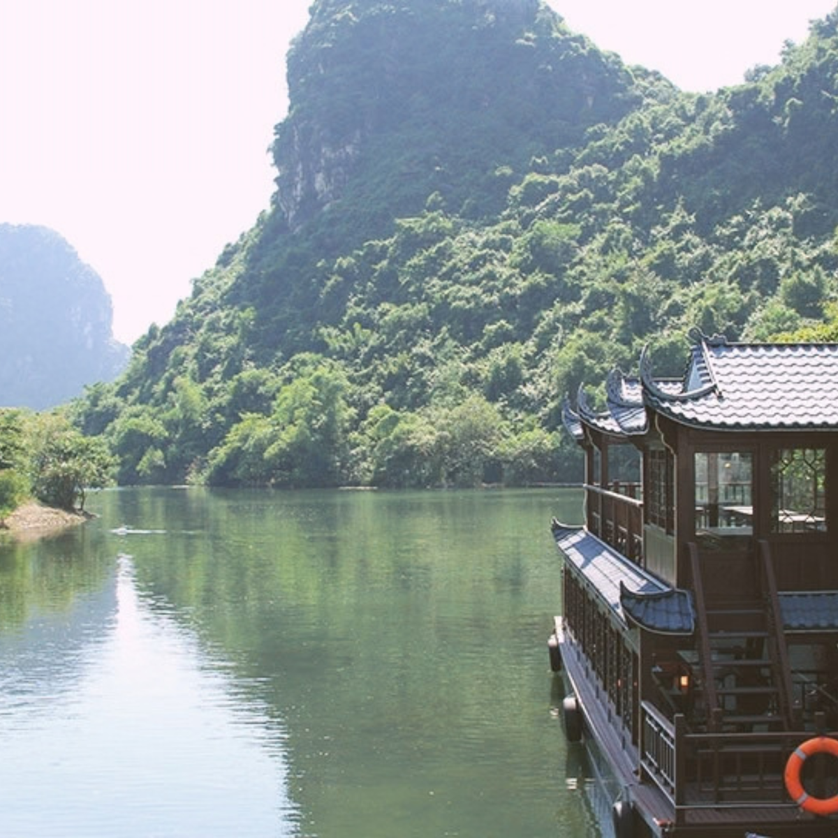 They call it Ha Long Bay on land 🇻🇳